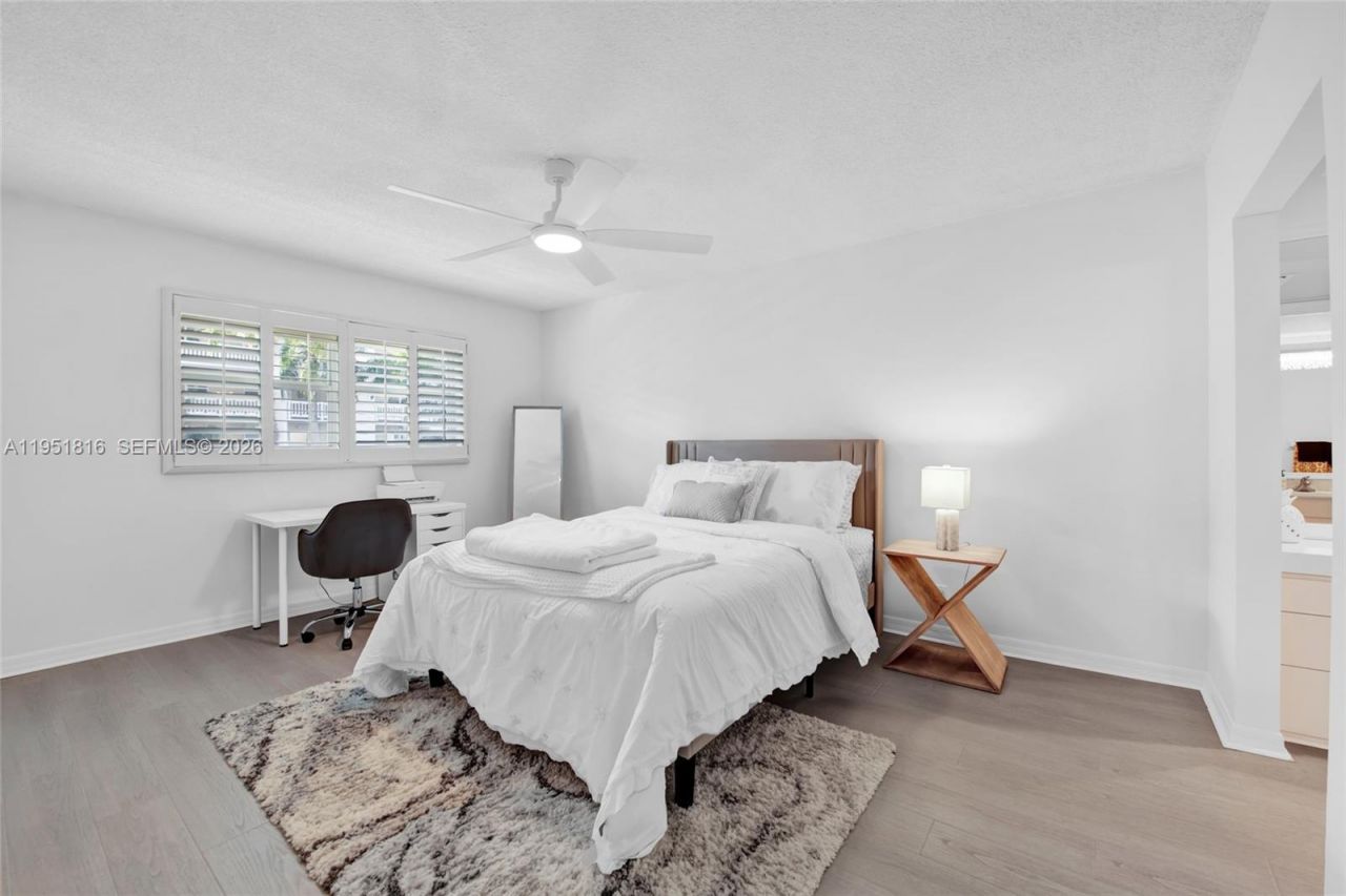 3101 NE 47th Ct, Unit 303, Fort Lauderdale, FL 33308 Photo