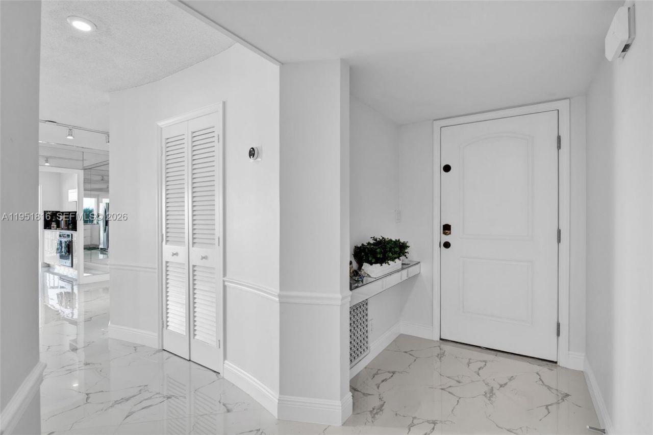 3101 NE 47th Ct, Unit 303, Fort Lauderdale, FL 33308 Photo