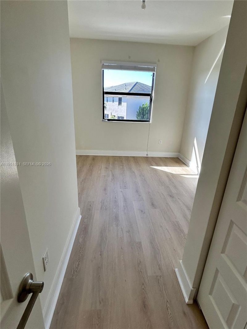 9113 NW 159th St, Unit 9113, Miami Lakes, FL 33018 Photo