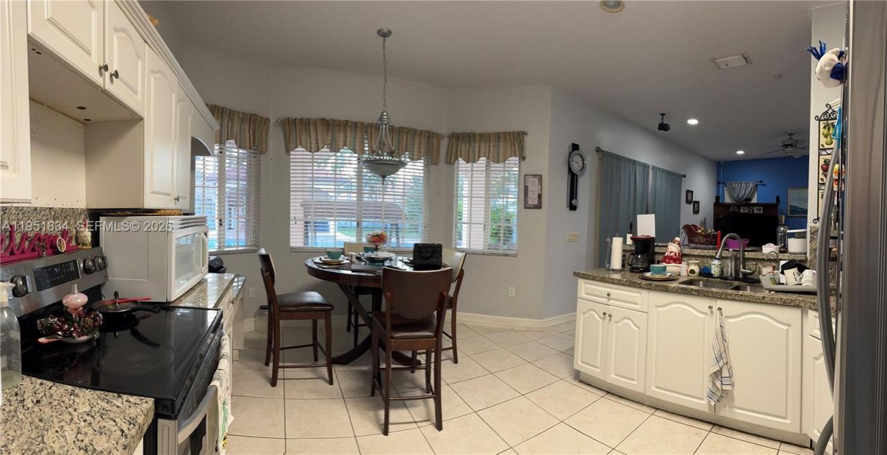 16750 NW 78th Ave, Miami Lakes, FL 33016 Photo