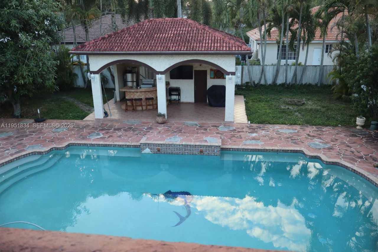 16750 NW 78th Ave, Miami Lakes, FL 33016 Photo