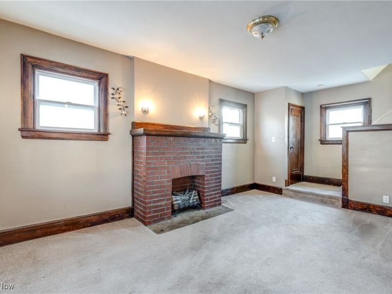 1228 Murray Avenue, Akron, OH 44310 Photo 4