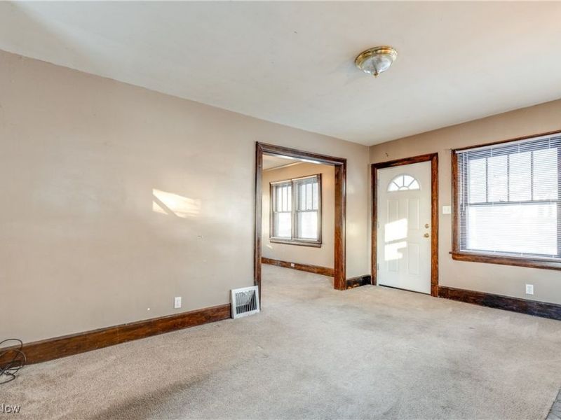 1228 Murray Avenue, Akron, OH 44310 Photo 6
