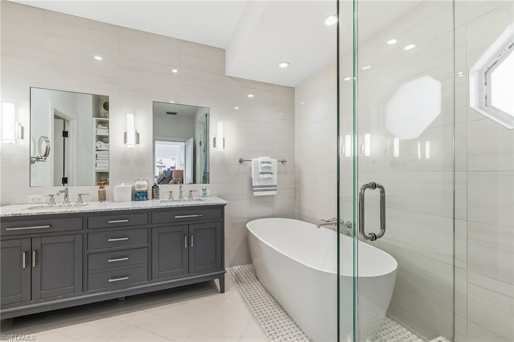 4705 Villa Mare Ln, Naples, FL 34103 Photo