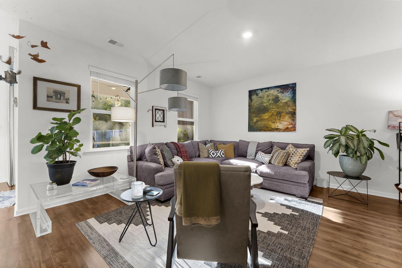 1035 Sago Palm Court Photo 14