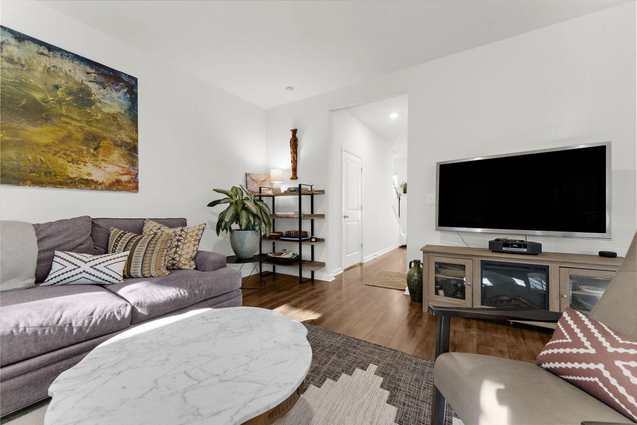 1035 Sago Palm Court Photo 16