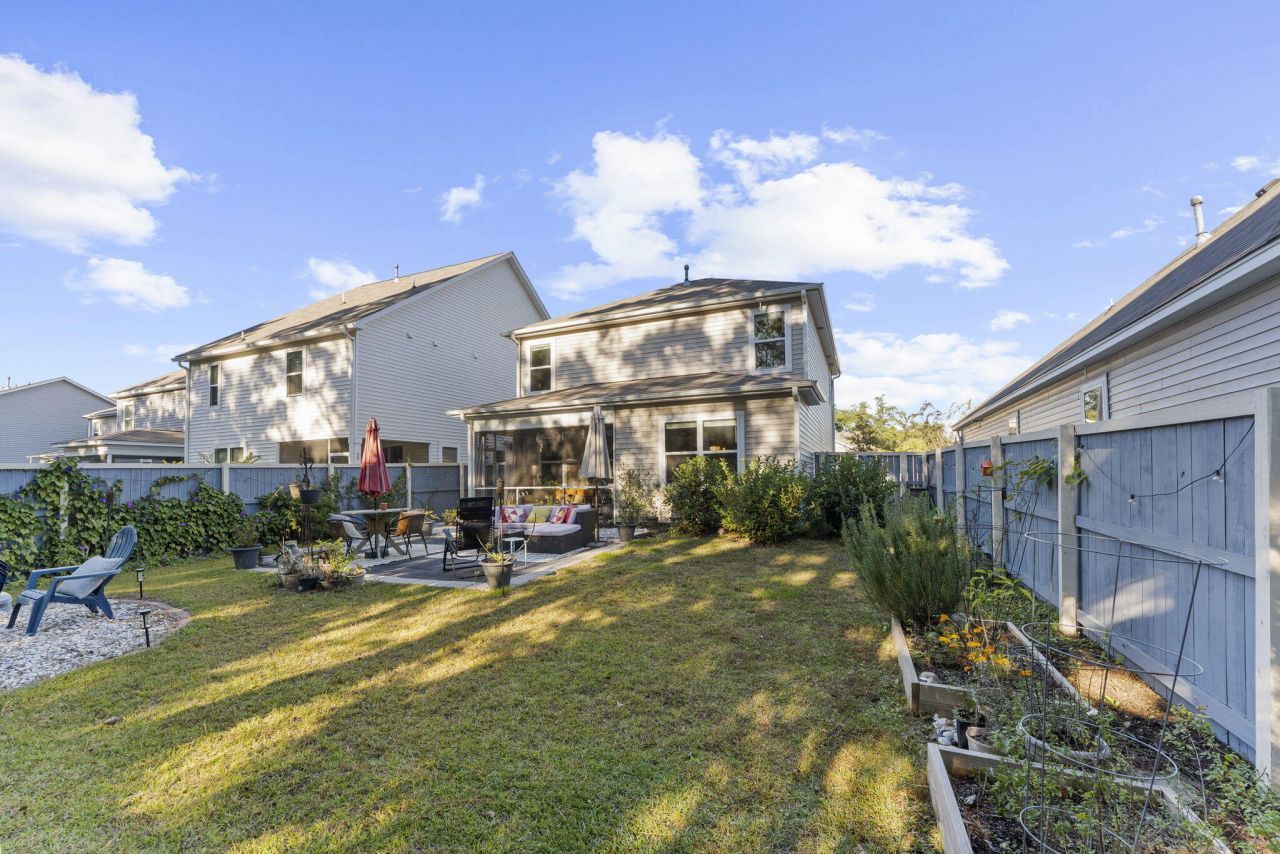 1035 Sago Palm Court Photo 37