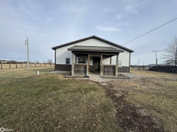 28432 203Rd Avenue, Cincinnati, IA 52549