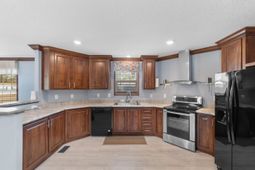 2265 Python Circle photo 4