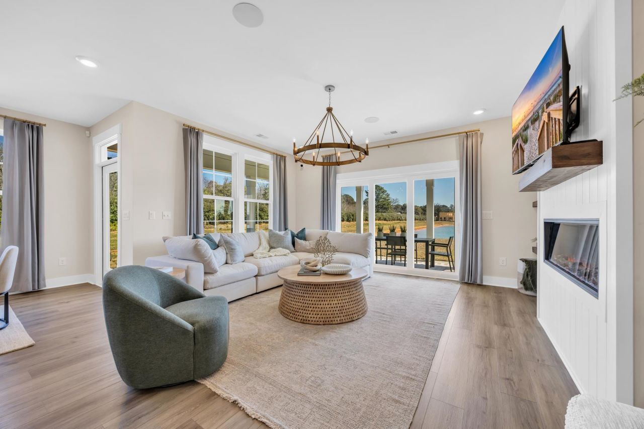 215 Letha Dr Photo 16