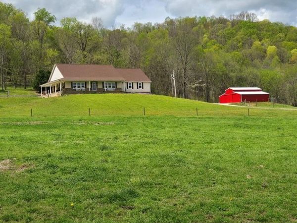 4134 Hickory Valley Rd , Sparta, TN 38583