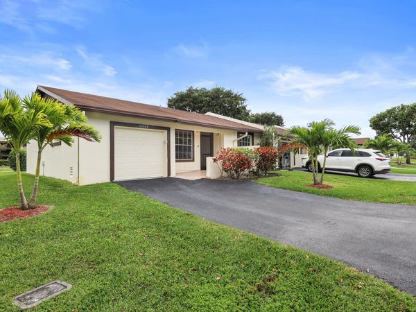 16004 Laurel Oak Circle, Delray Beach, FL 33484