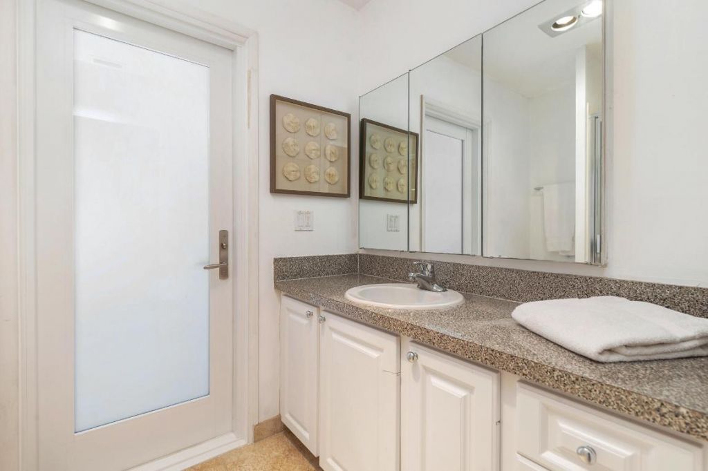 2015 Notre Dame Drive, Lake Worth Beach, FL 33460 Photo