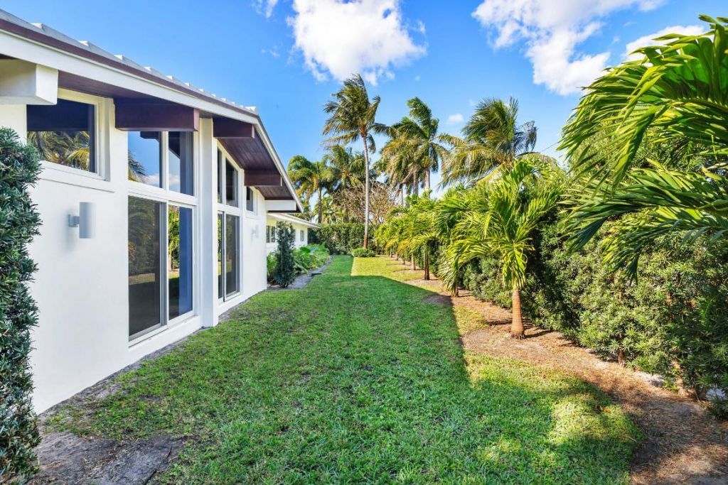 2015 Notre Dame Drive, Lake Worth Beach, FL 33460 Photo