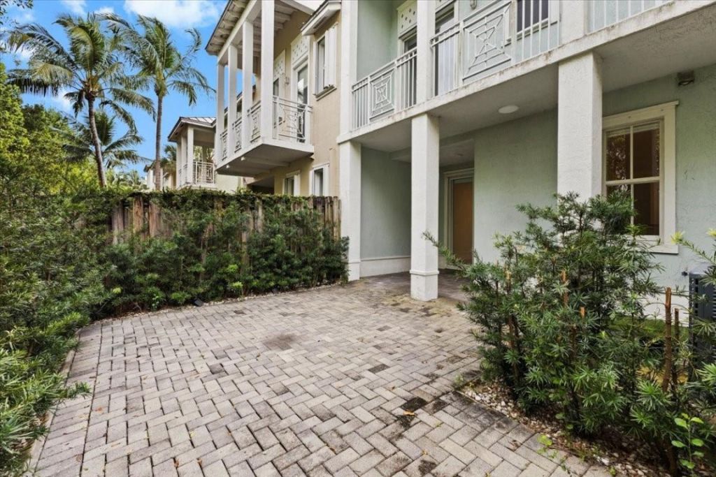 10821 NW 76th Lane, Unit 10821, Doral, FL 33178 Photo