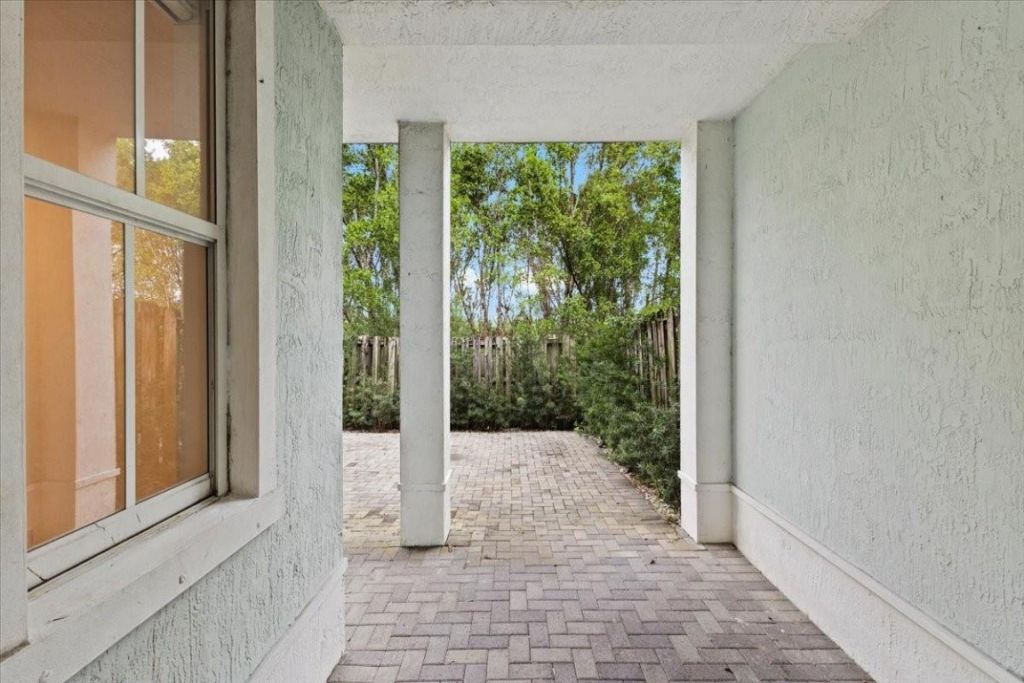 10821 NW 76th Lane, Unit 10821, Doral, FL 33178 Photo