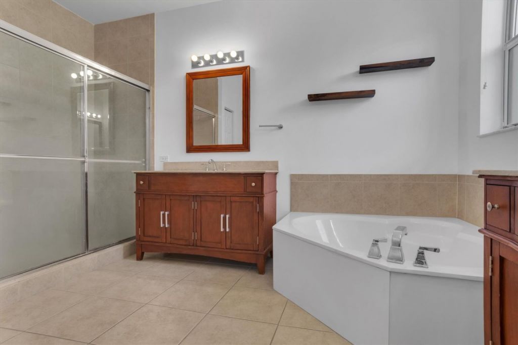 10821 NW 76th Lane, Unit 10821, Doral, FL 33178 Photo