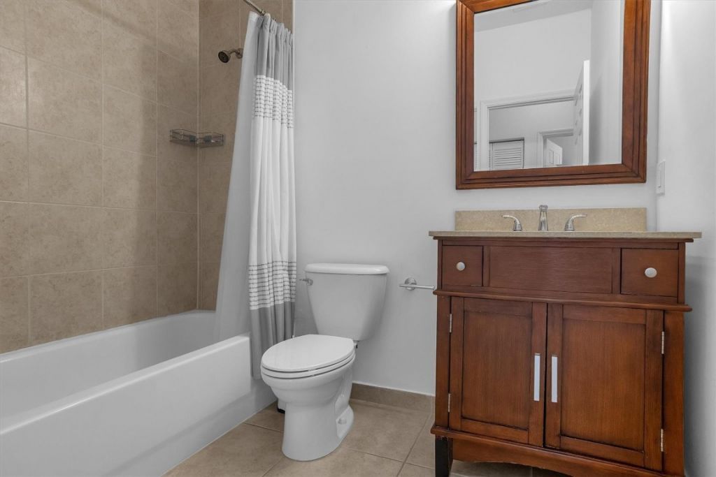 10821 NW 76th Lane, Unit 10821, Doral, FL 33178 Photo