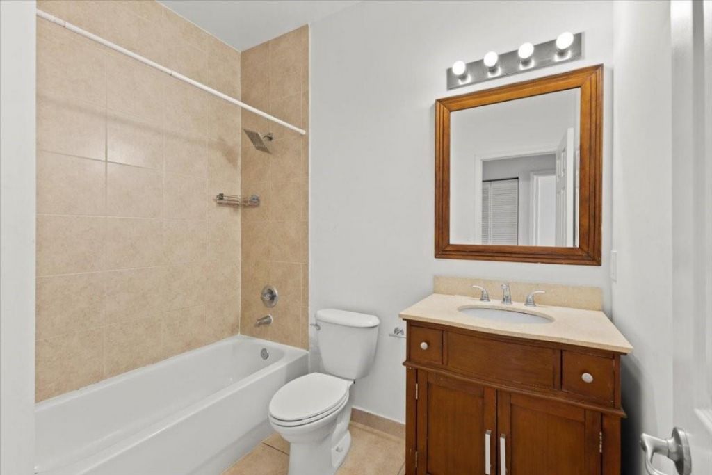 10821 NW 76th Lane, Unit 10821, Doral, FL 33178 Photo