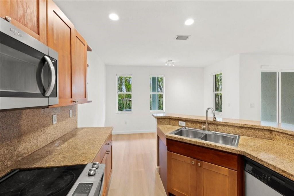 10821 NW 76th Lane, Unit 10821, Doral, FL 33178 Photo