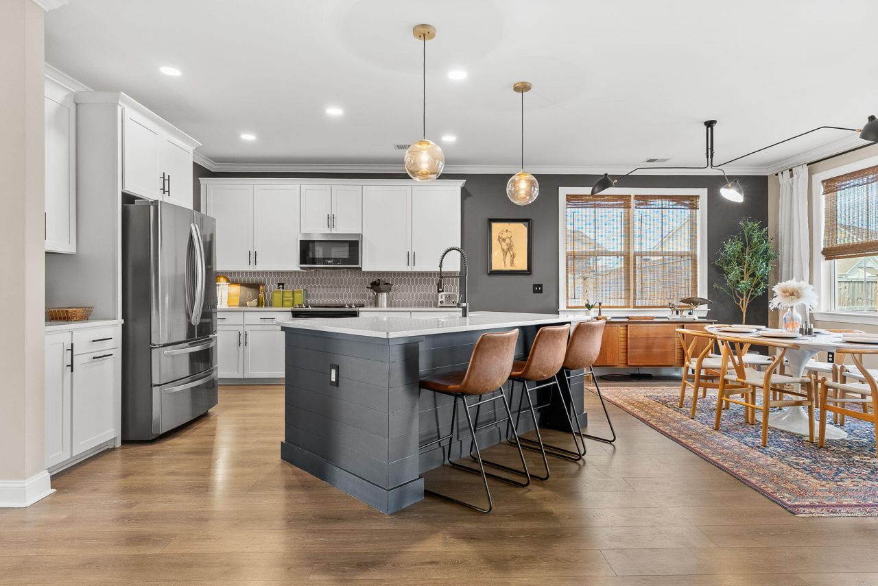 711 Yellow Leaf Lane Photo 13