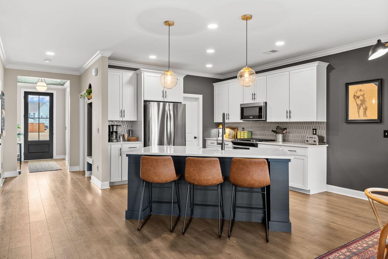 711 Yellow Leaf Lane Photo 16