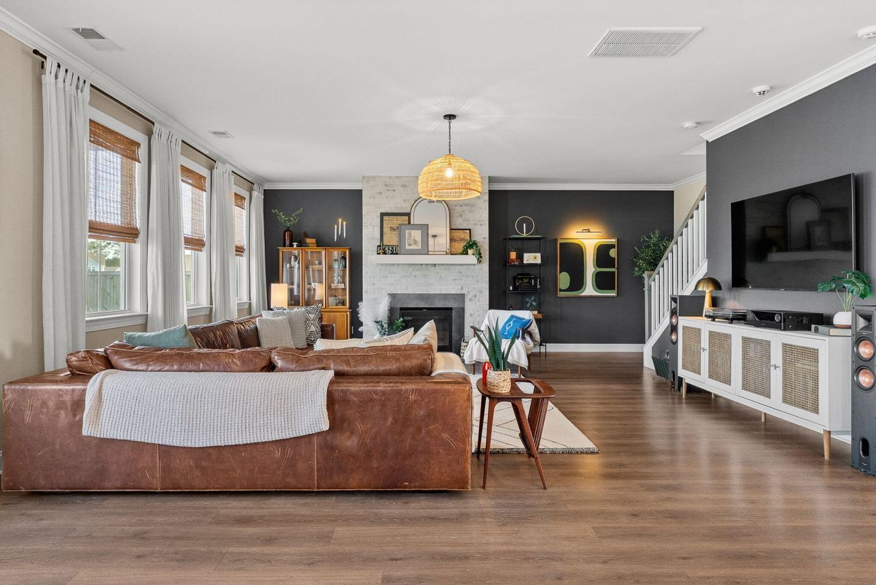 711 Yellow Leaf Lane Photo 27