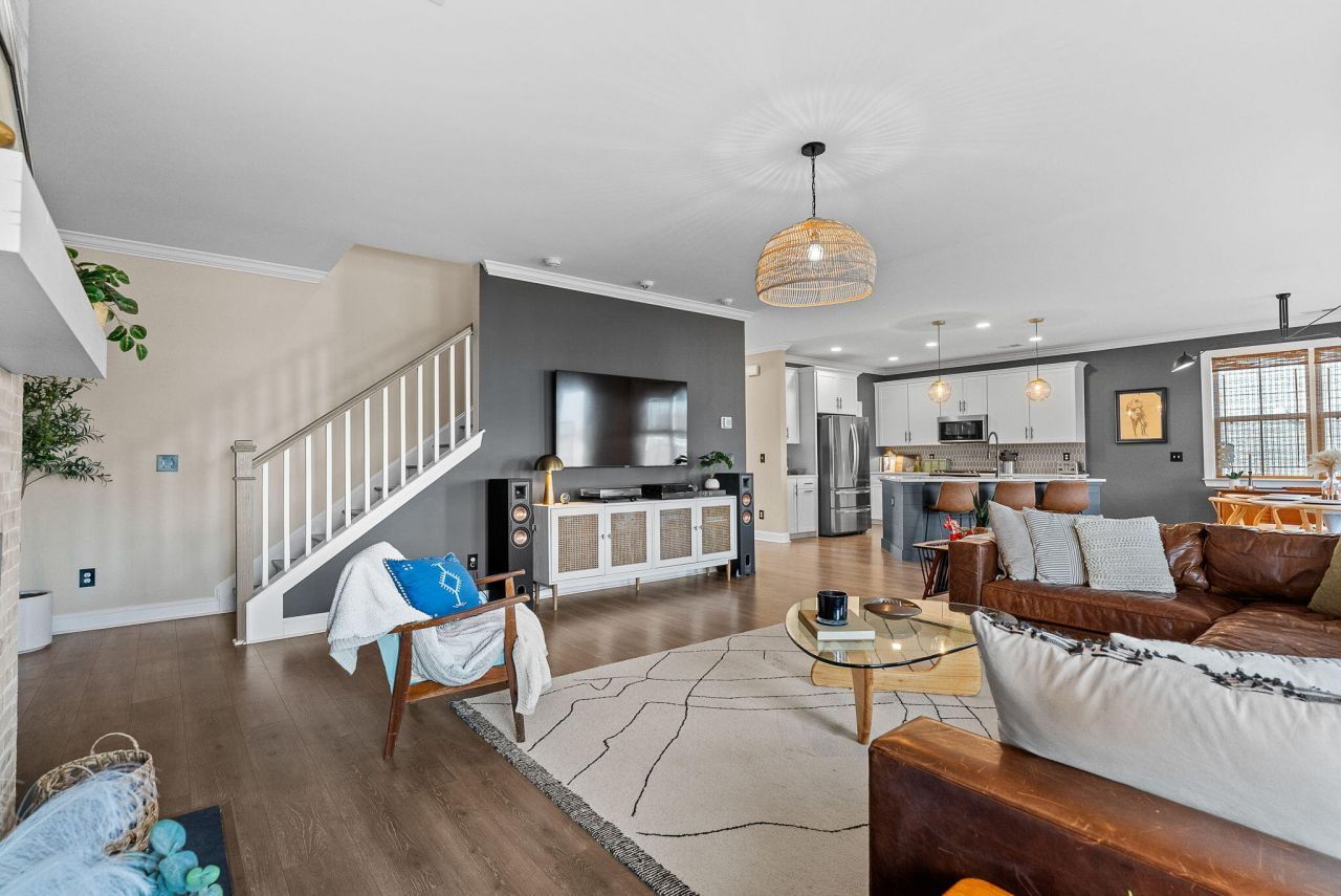 711 Yellow Leaf Lane Photo 30