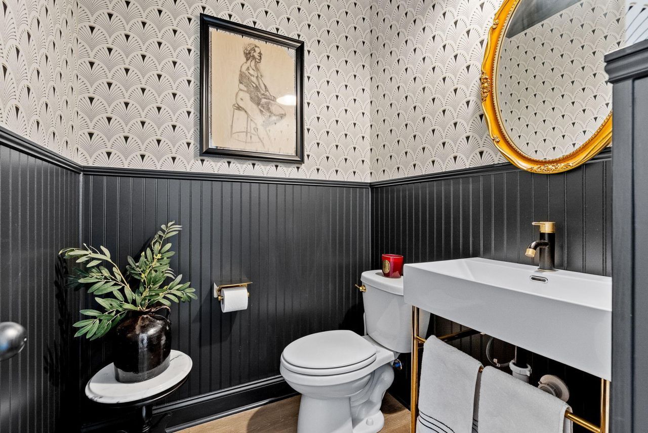 711 Yellow Leaf Lane Photo 34