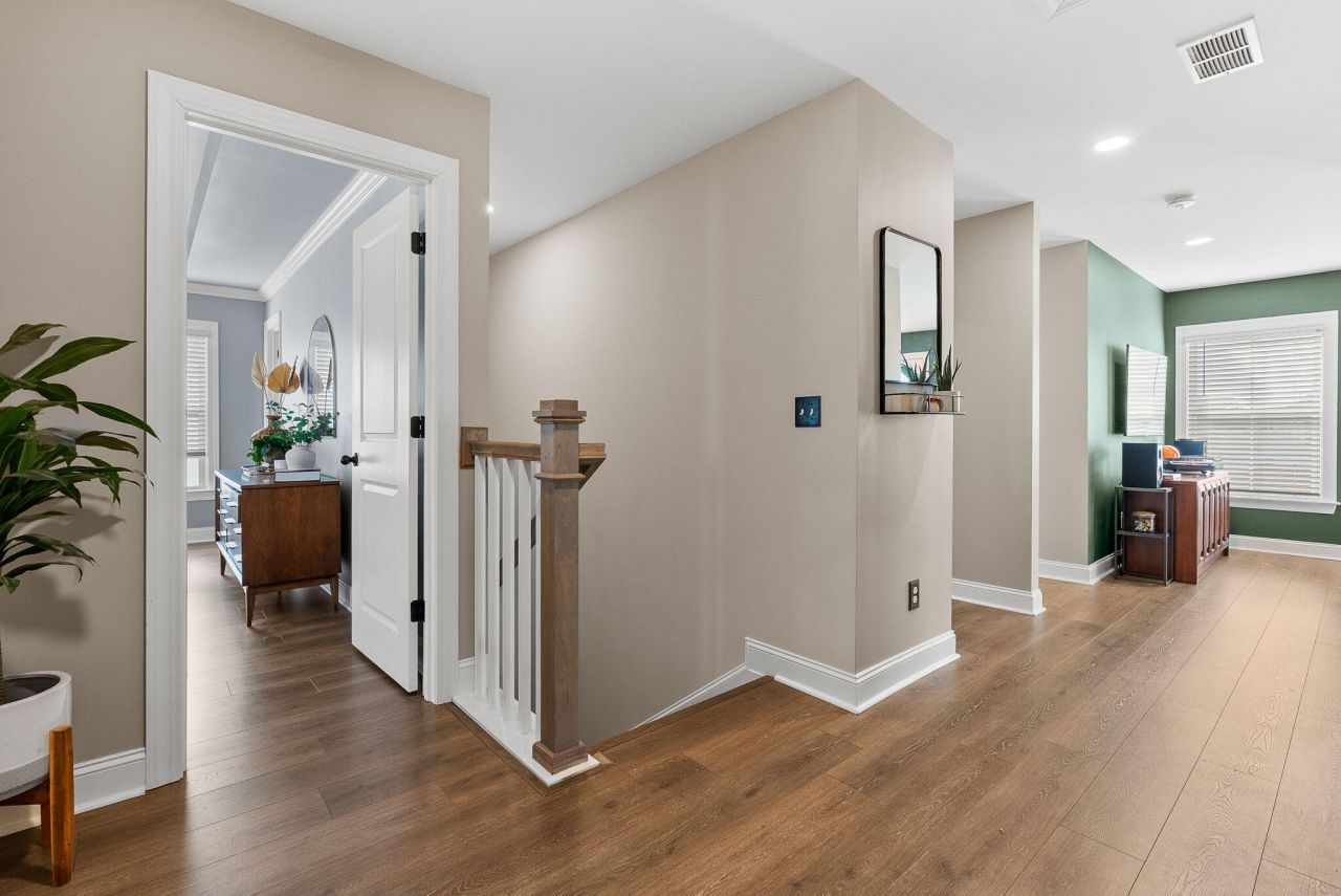 711 Yellow Leaf Lane Photo 35