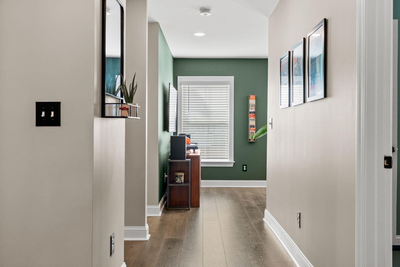 711 Yellow Leaf Lane Photo 36