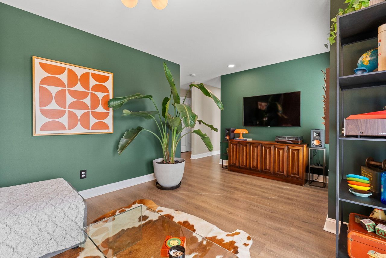 711 Yellow Leaf Lane Photo 39