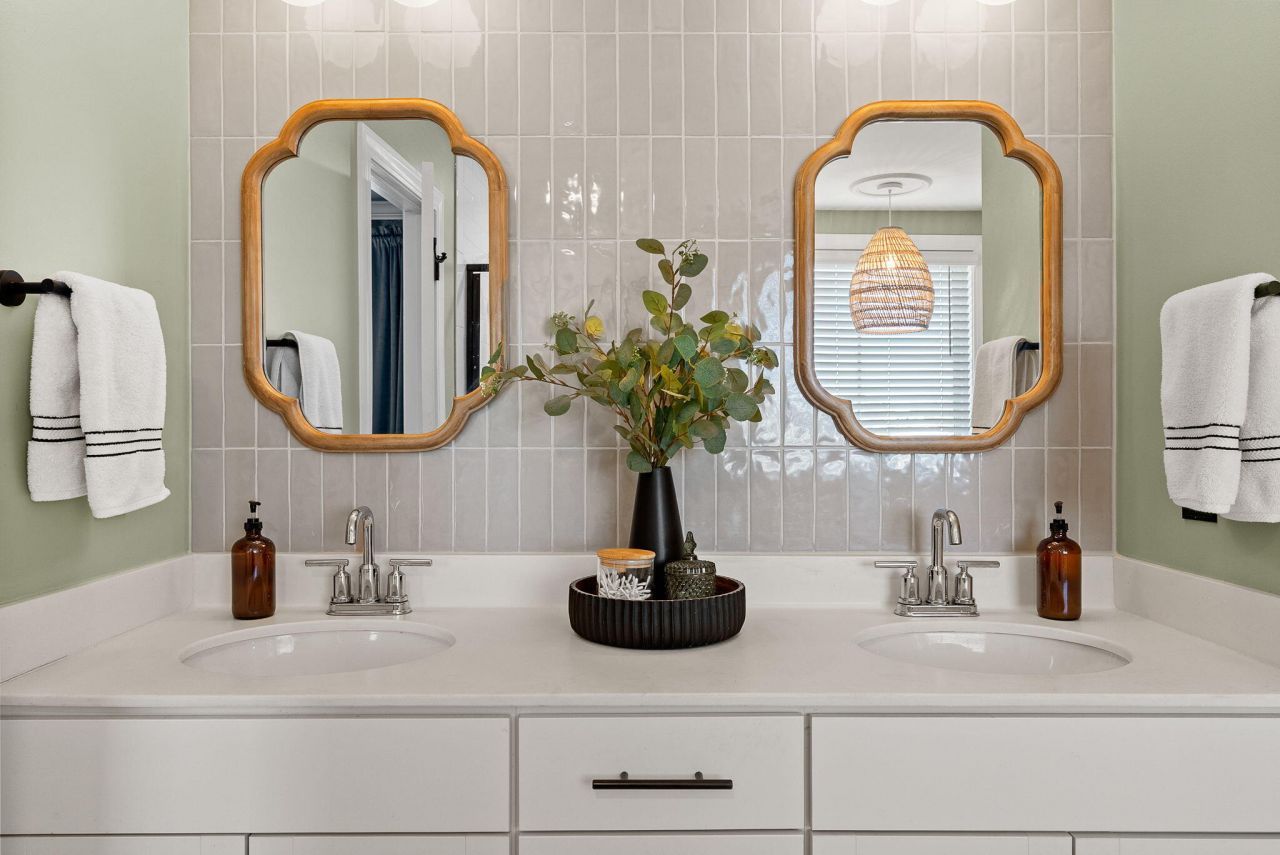 711 Yellow Leaf Lane Photo 49