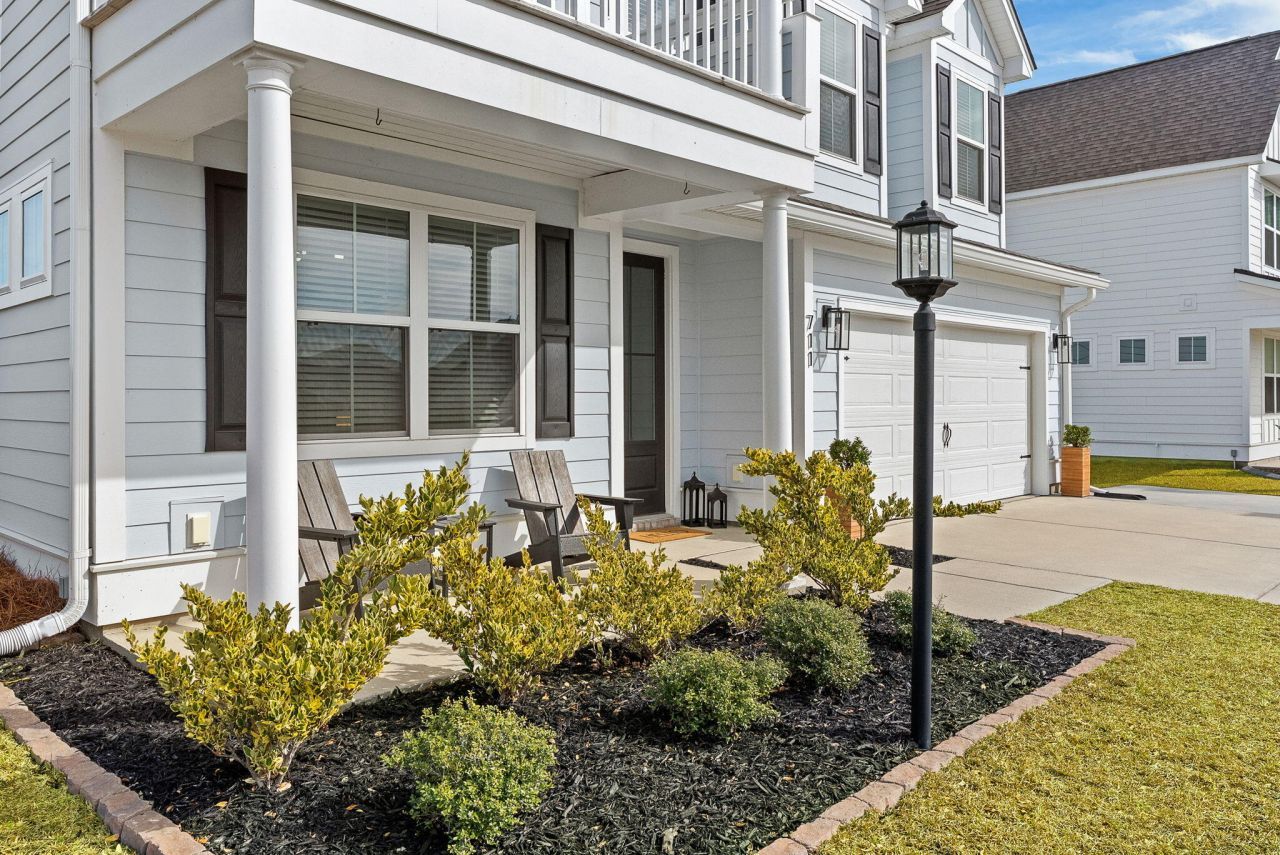 711 Yellow Leaf Lane Photo 5