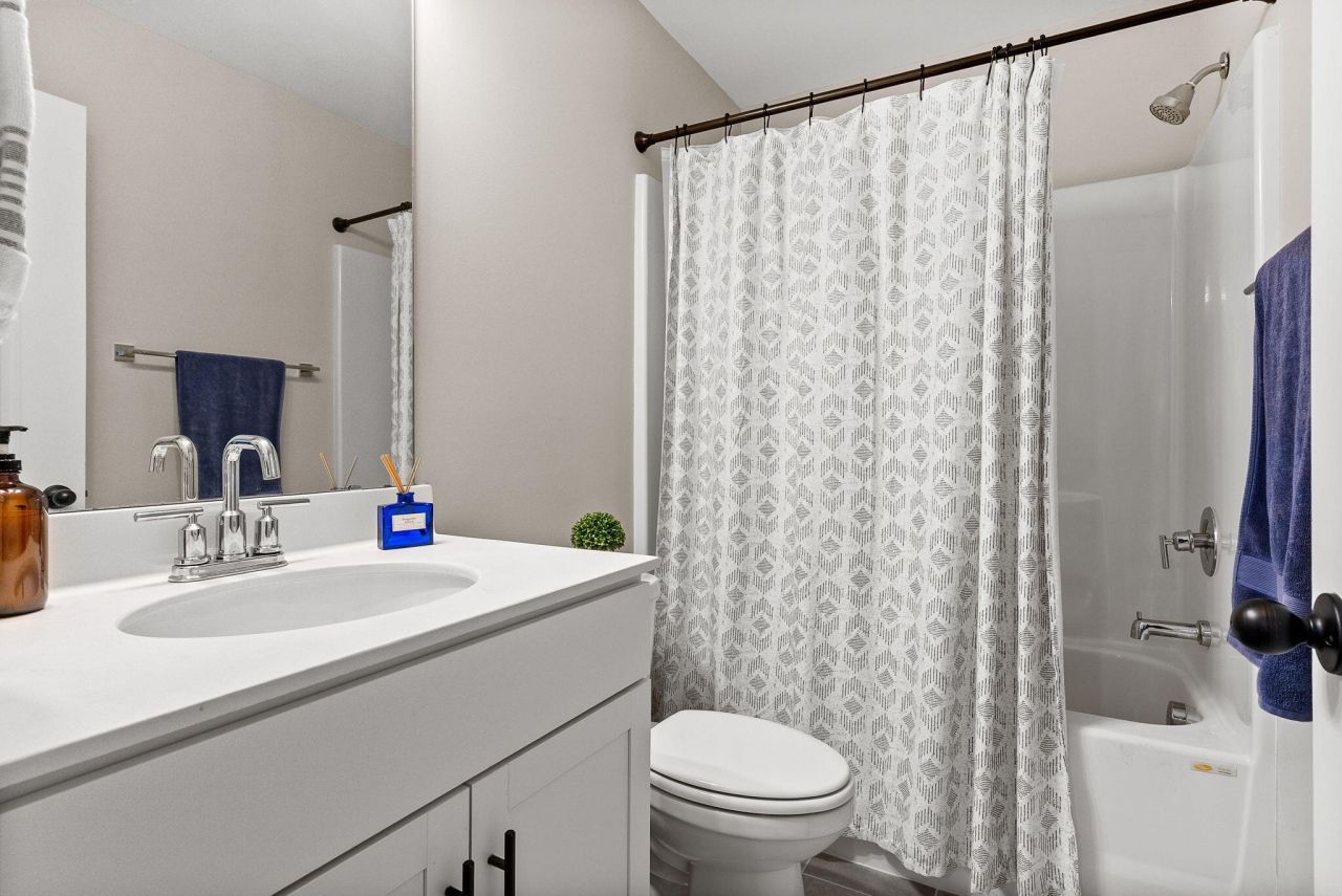 711 Yellow Leaf Lane Photo 56