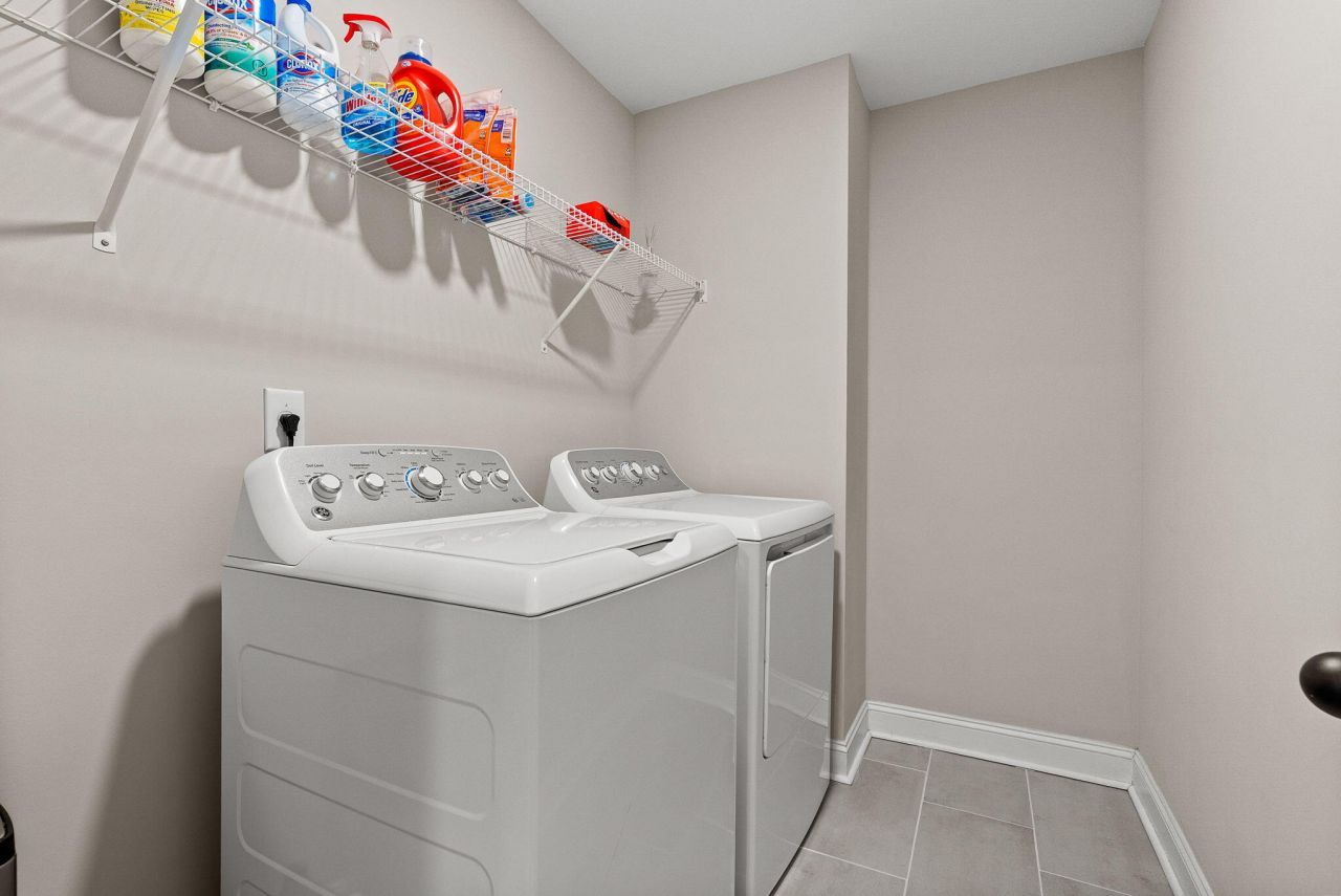 711 Yellow Leaf Lane Photo 58