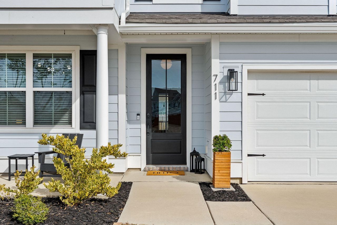 711 Yellow Leaf Lane Photo 6