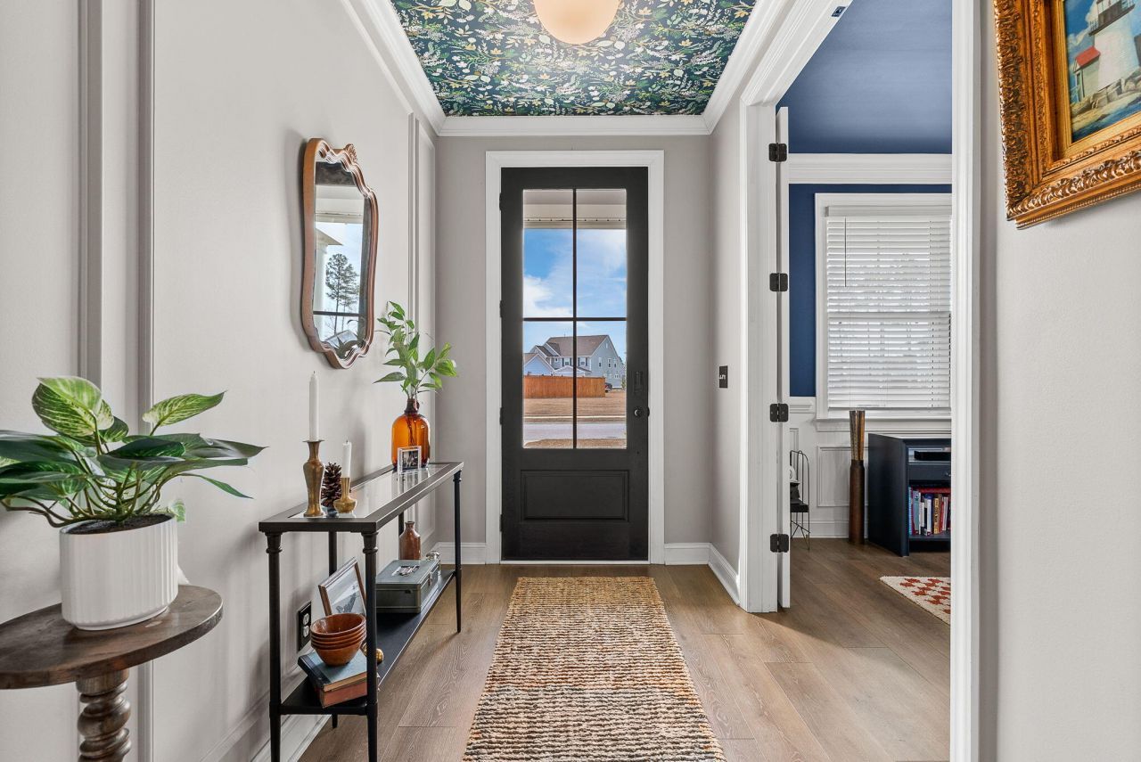 711 Yellow Leaf Lane Photo 7