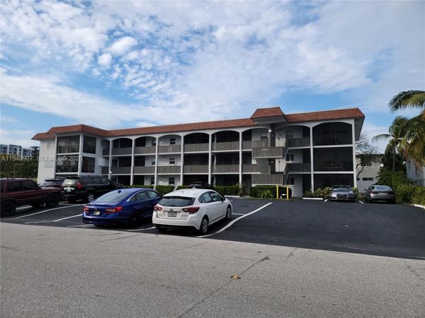 651 Pine Dr, Unit 110, Pompano Beach, FL 33060