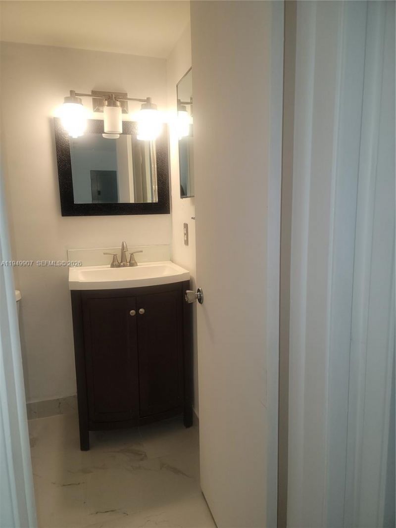651 Pine Dr, Unit 110, Pompano Beach, FL 33060 Photo