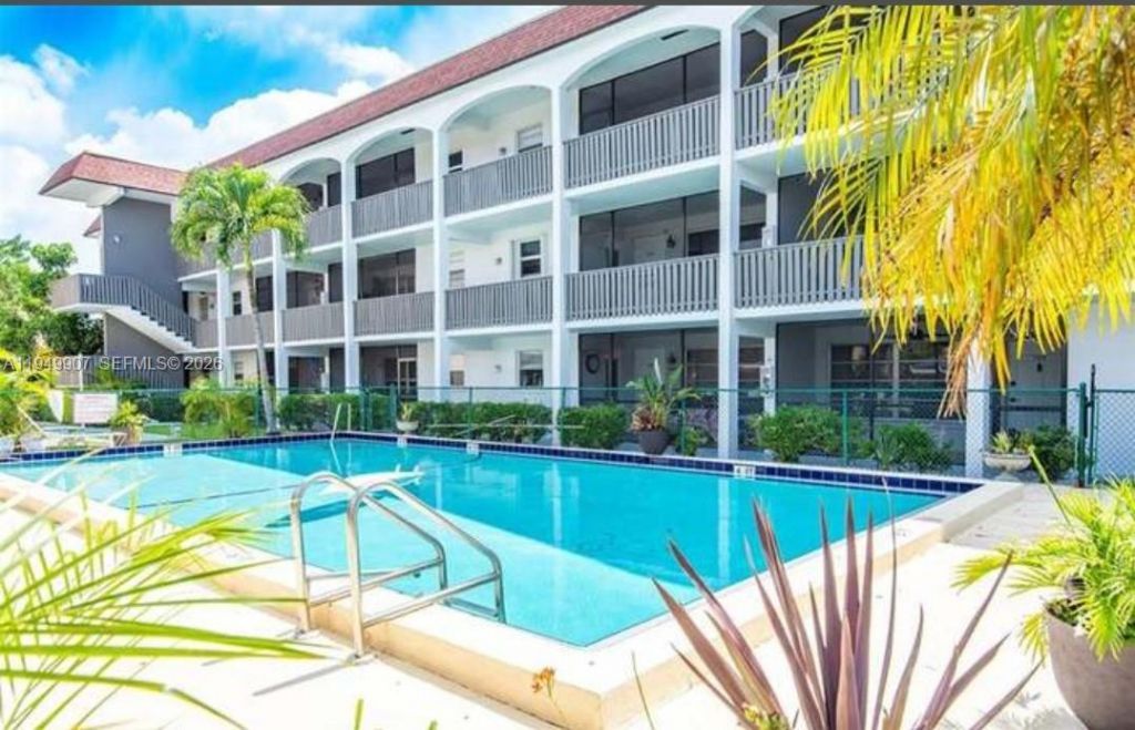 651 Pine Dr, Unit 110, Pompano Beach, FL 33060 Photo