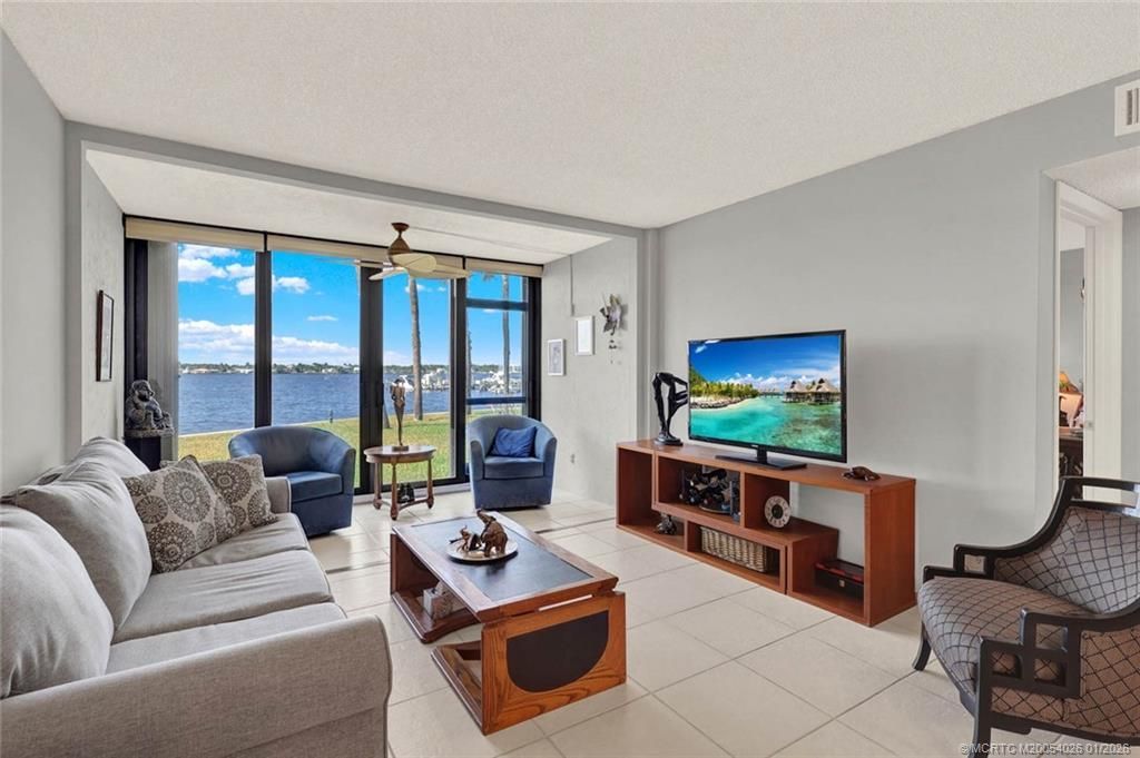 1950 SW Palm City Road, Unit 8-106, Stuart, FL 34994 Photo