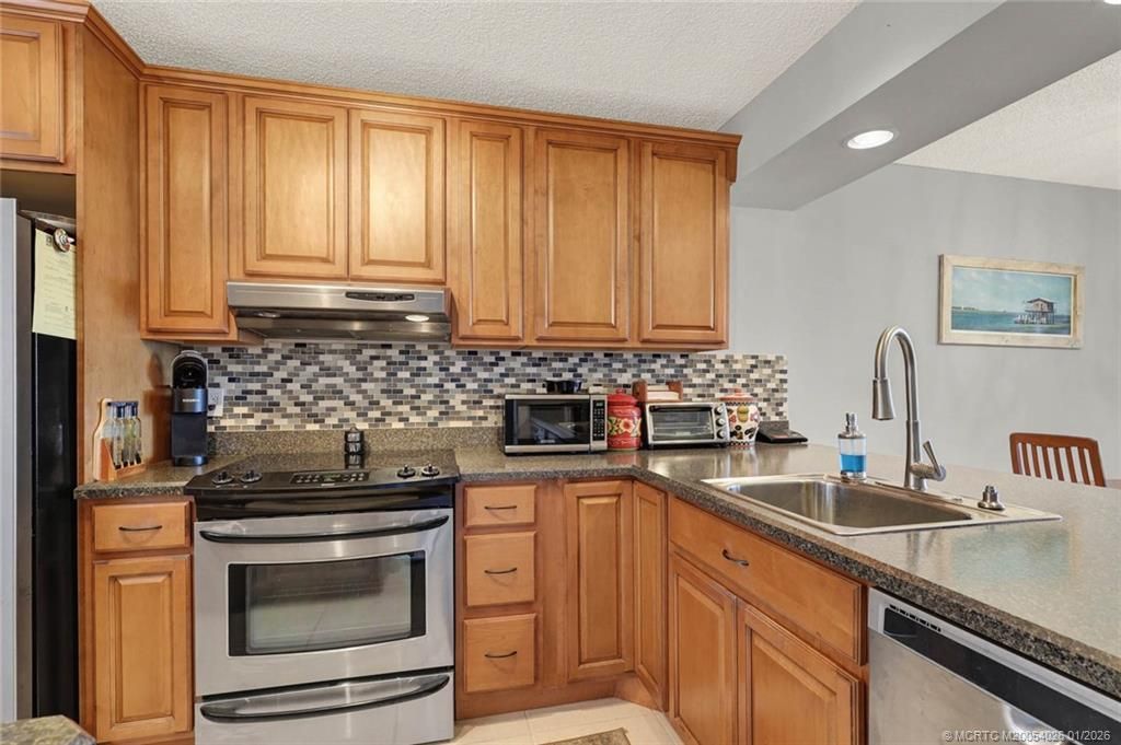 1950 SW Palm City Road, Unit 8-106, Stuart, FL 34994 Photo