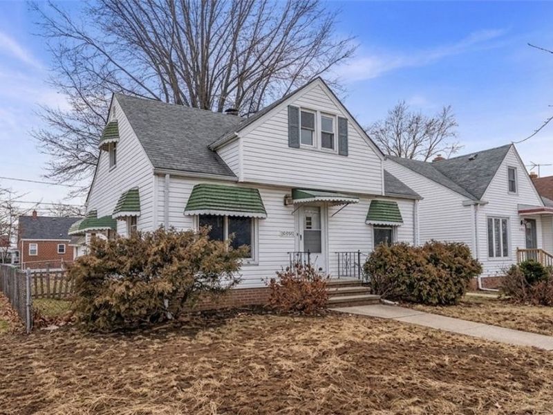 20990 Morris Avenue, Euclid, OH 44123 Photo 2