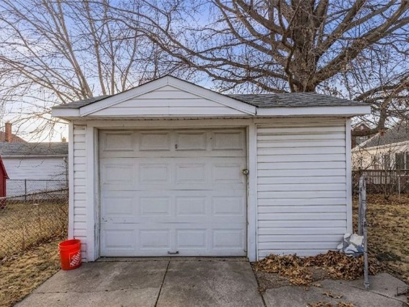 20990 Morris Avenue, Euclid, OH 44123 Photo 22