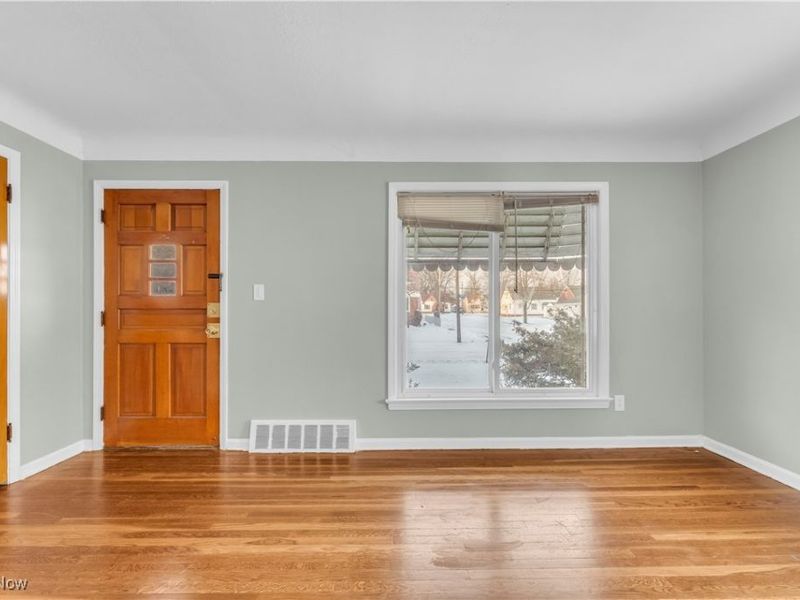 20990 Morris Avenue, Euclid, OH 44123 Photo 3