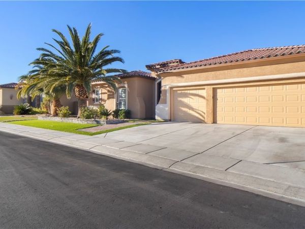 7166 Adobe Hills Avenue, Las Vegas, NV 89113