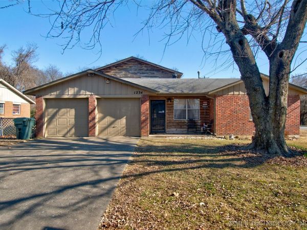 1234 S 31st Street W, Muskogee, OK 74401