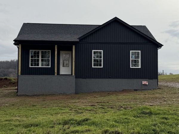 1865 Duck pond rd , Sparta, TN 38583