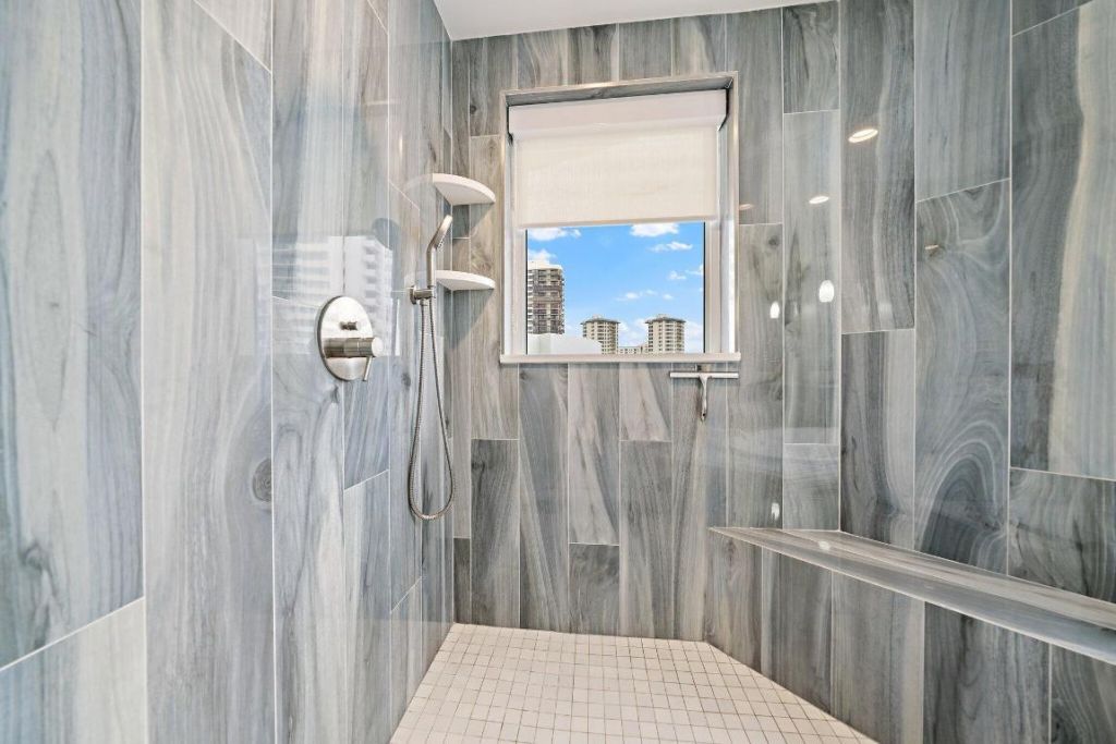 4600 N Ocean Drive, Unit 703, Singer Island, FL 33404 Photo